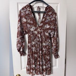 She & Sky Floral Long Sleeve - Medium